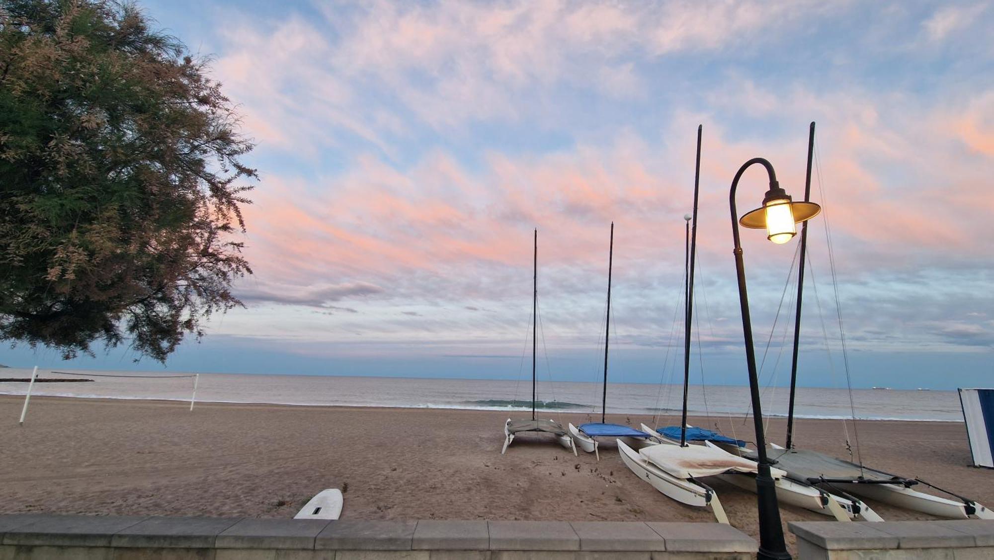 ベニカシムApartamento De 1 Habitacion Frente Al Mar Y Con Piscinaアパートメント エクステリア 写真
